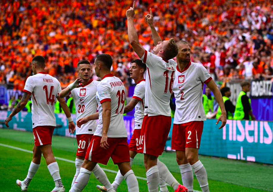 欧博登录-莱万多夫斯基意外战胜利物浦，重要助攻引爆全场！比赛高潮迭起的简单介绍